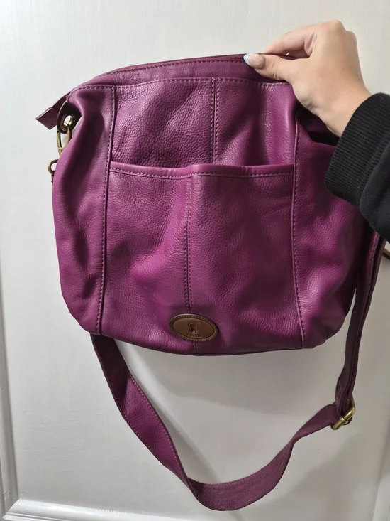 Fossil Fuchsia Leather Crossbody Bag - Picture 2 of 7